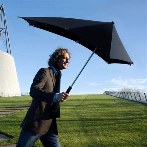 windproof umbrella by senz° .